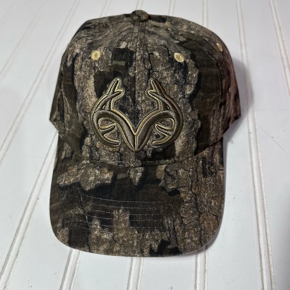 Realtree bundle of 3 hats NWT baseball and beanie men’s hunting camo
